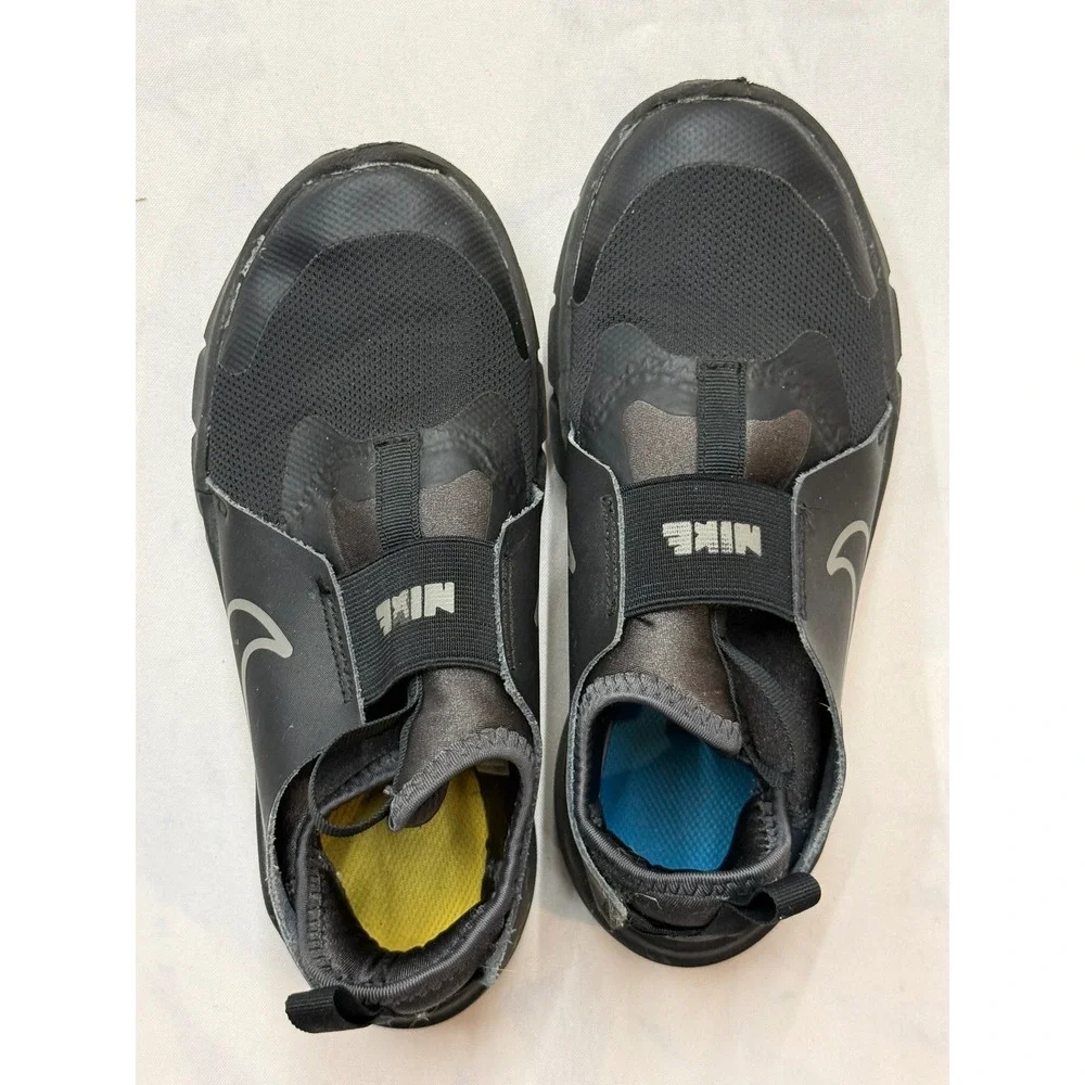 NIKE Flex Runner $45 Boys 3 All Black Slip On No Laces Low Top Sneakers GSBox